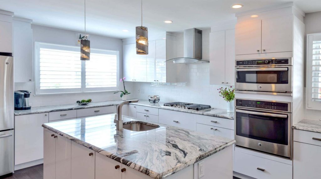 Kitchen designed by Main Line Kitchen Design in Newtown Square, PA using Fabuwood cabinetry